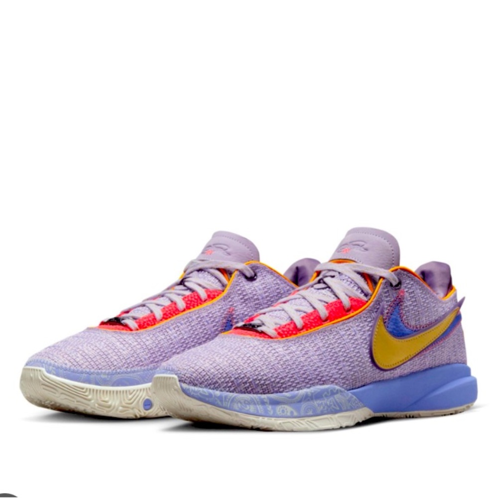 Lebron XX Basketball Shoes